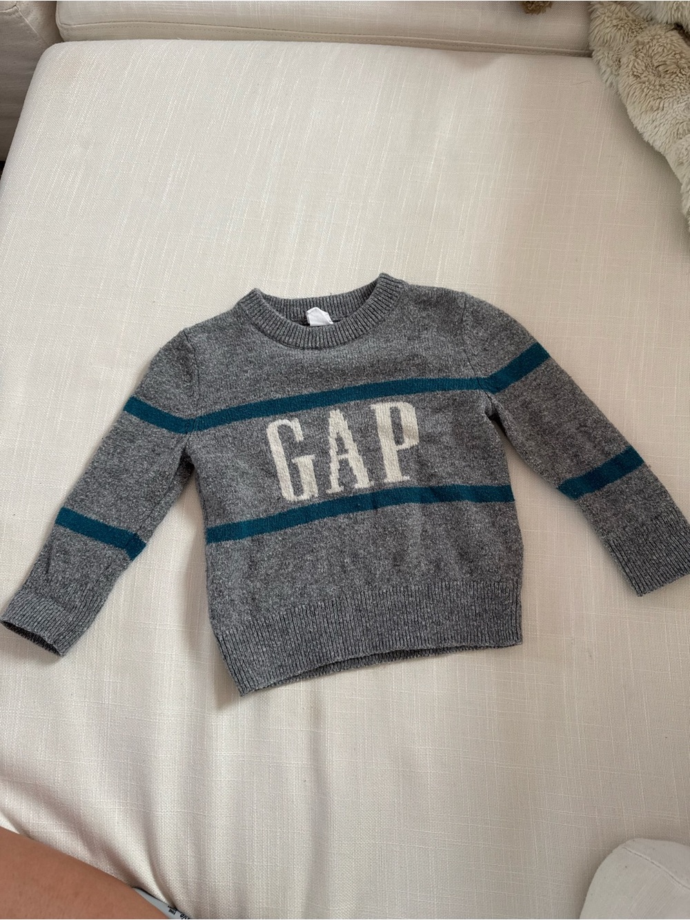 Baby gap sweater size 18-24 months